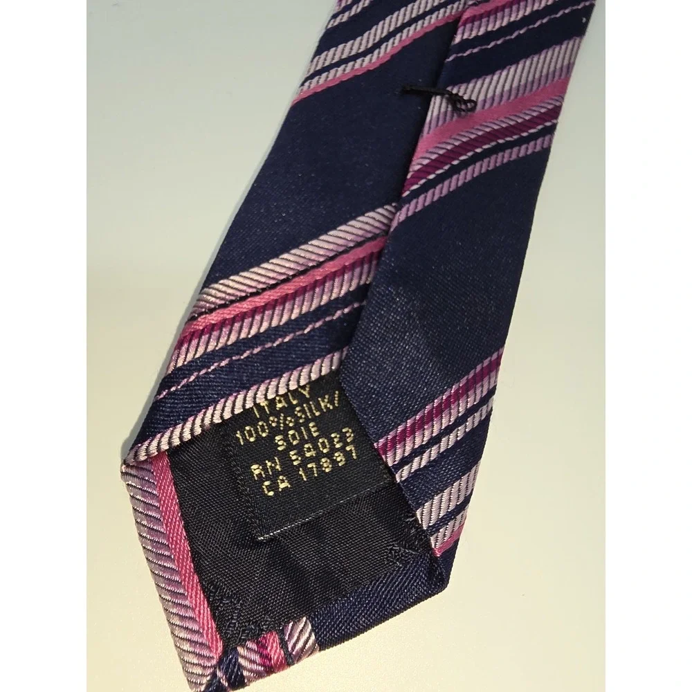 VTG Banana Republic Mens 100% Silk Necktie Striped Navy Blue Pink 58